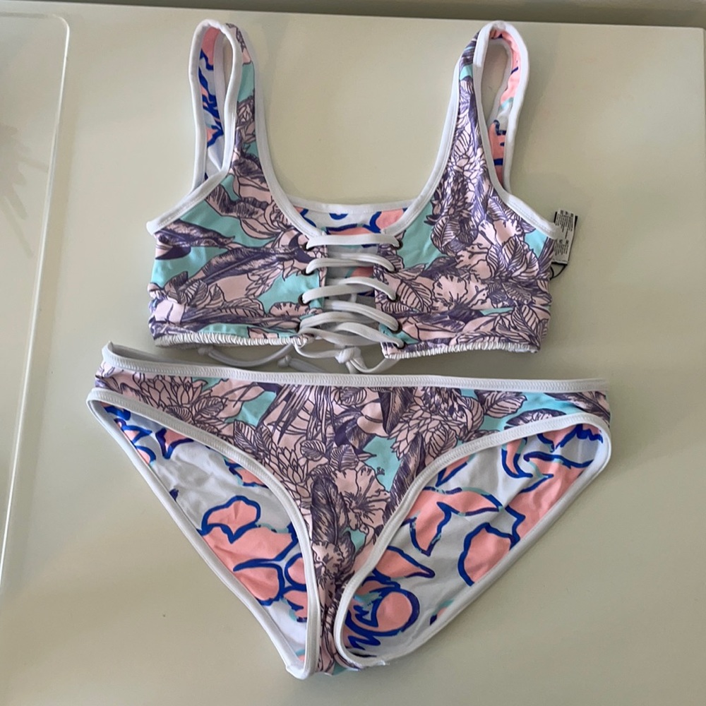 Maaji reversible bikini. Never worn. Size M.